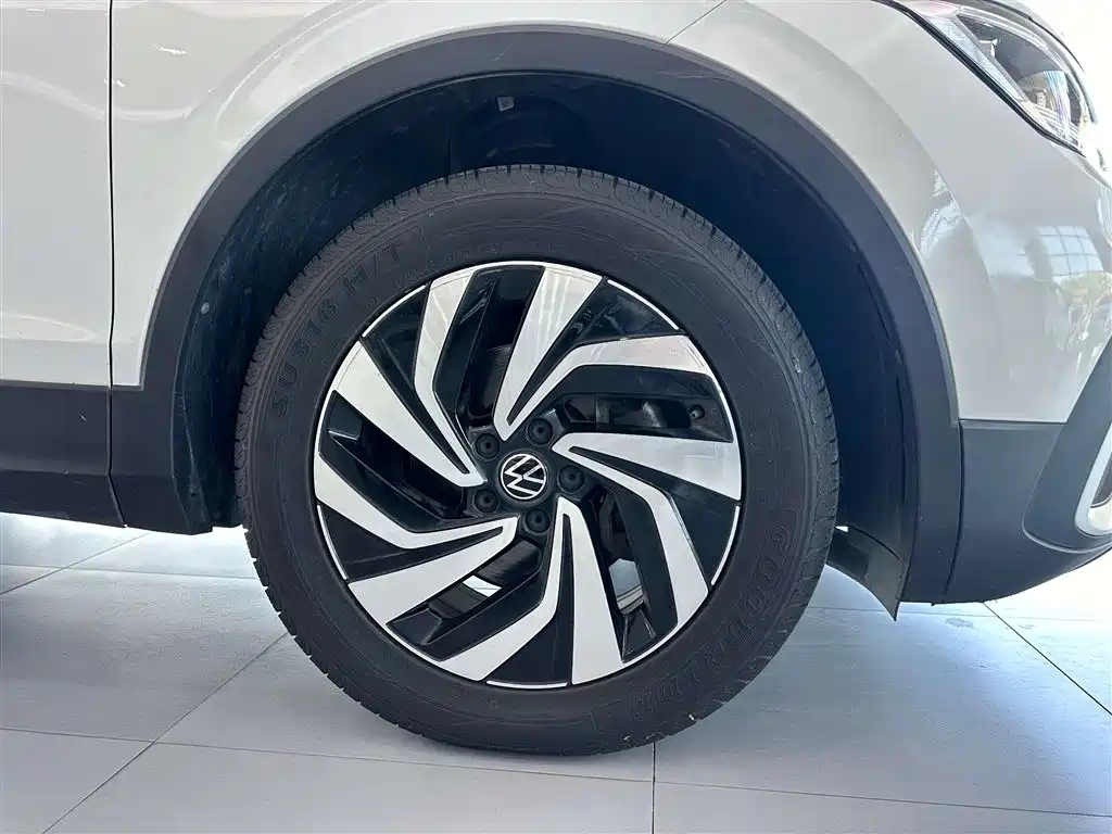 Volkswagen Tiguan L 2022 330TSI Automatic 2WD Comfort Edition фото 6