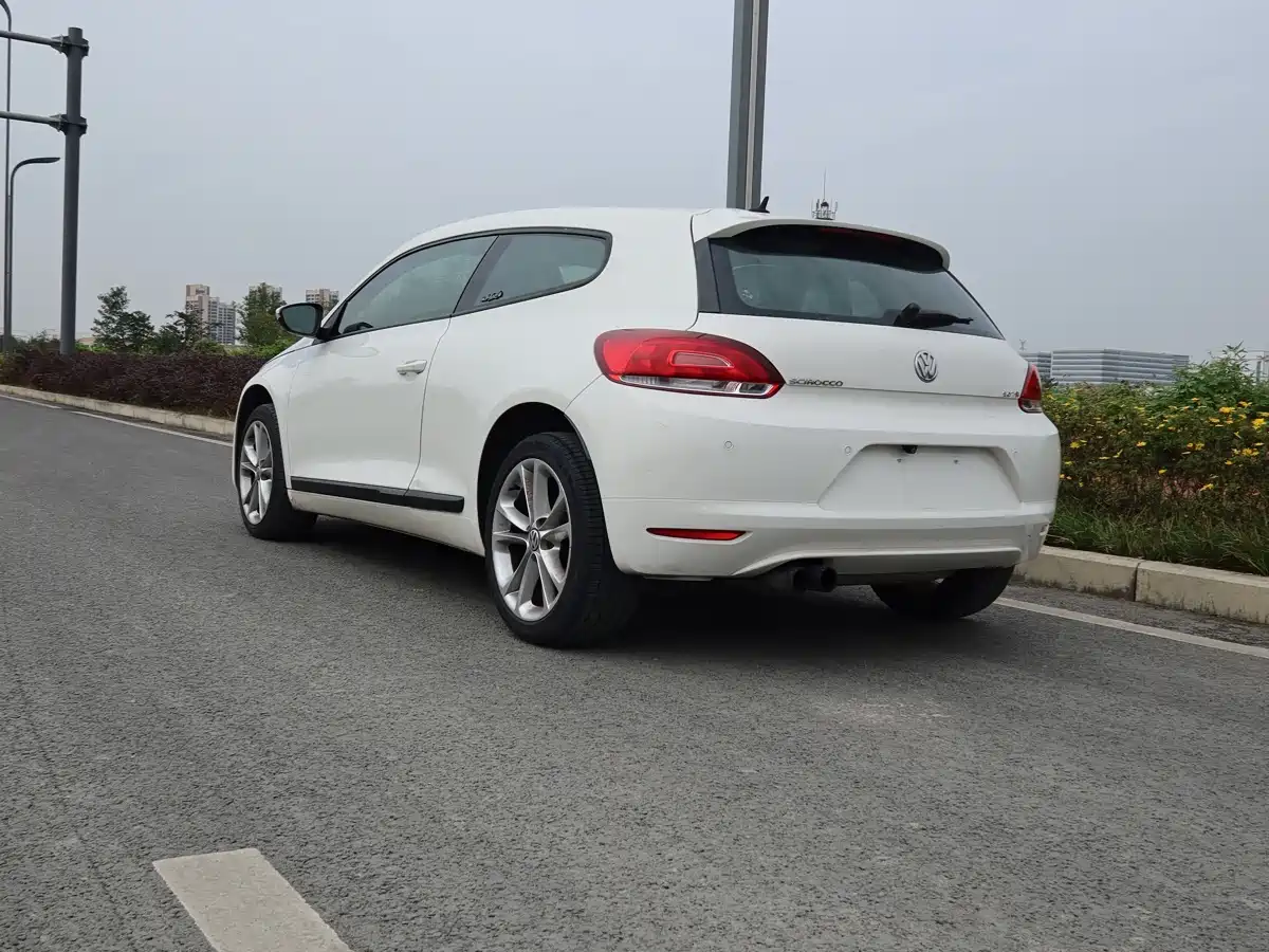 Volkswagen Scirocco 2013 2.0TSI Million Mile Edition фото 5