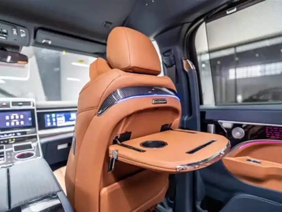 Toyota Granvia 2024 2.5L Hybrid Comfort фото 30