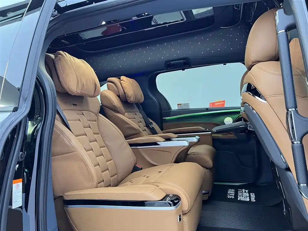 Toyota Granvia 2024 2.5L Hybrid Comfort фото 40