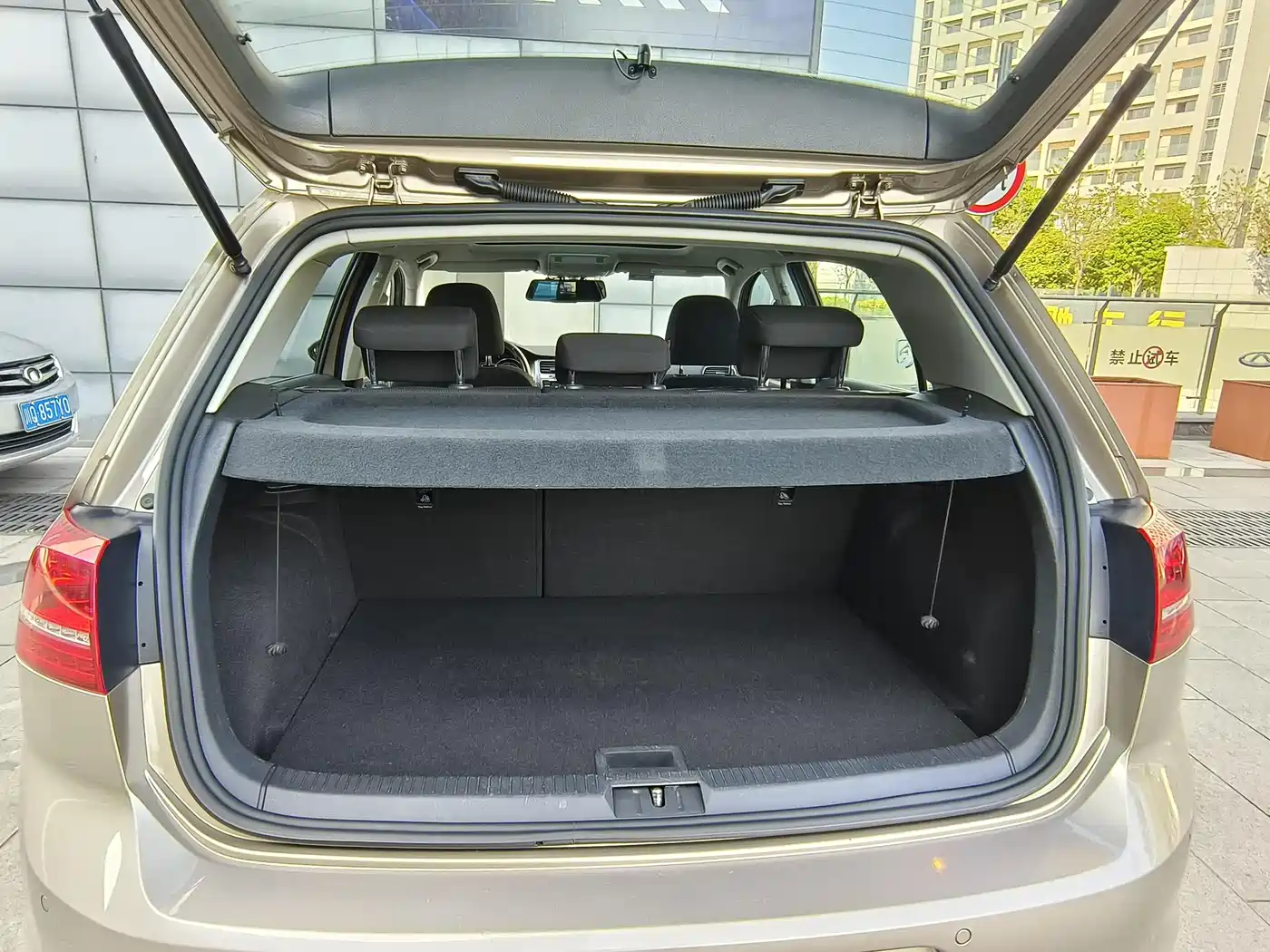 Volkswagen Golf 2016 230TSI Automatic Comfort фото 8