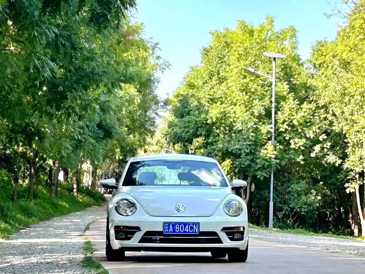 Volkswagen Beetle 2017 180TSI Enjoy фото 2