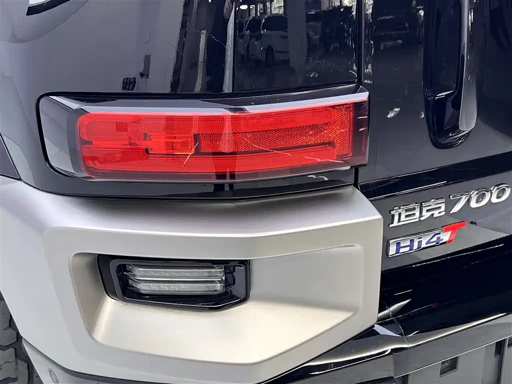 TANK TANK 700 NEW ENERGY