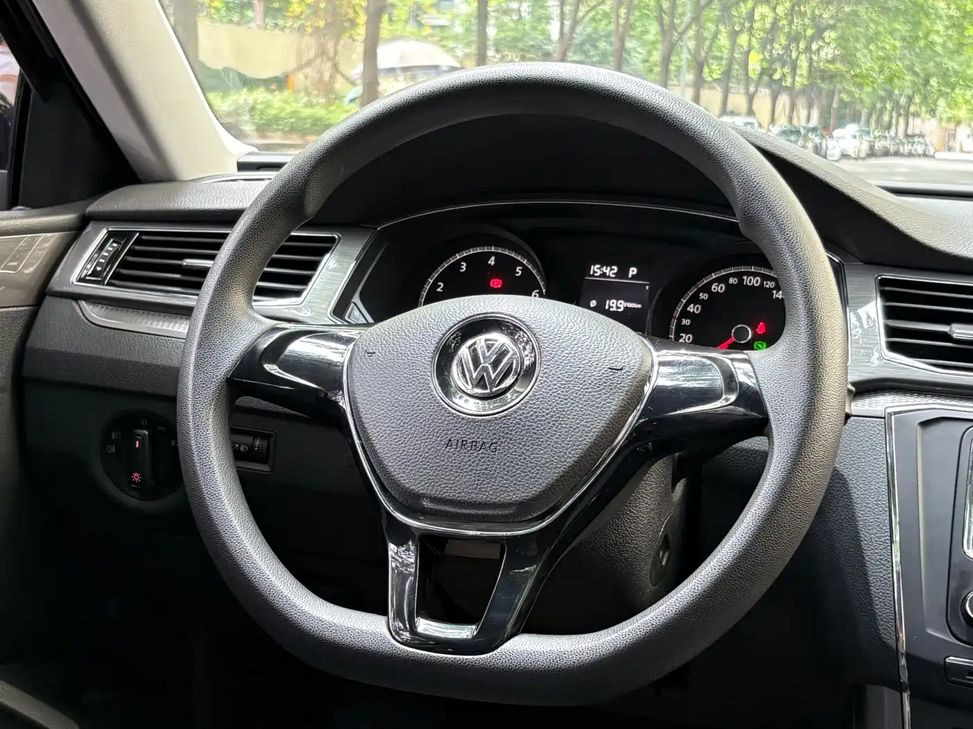 Volkswagen Passat 2017 280TSI DSG Prestige фото 11