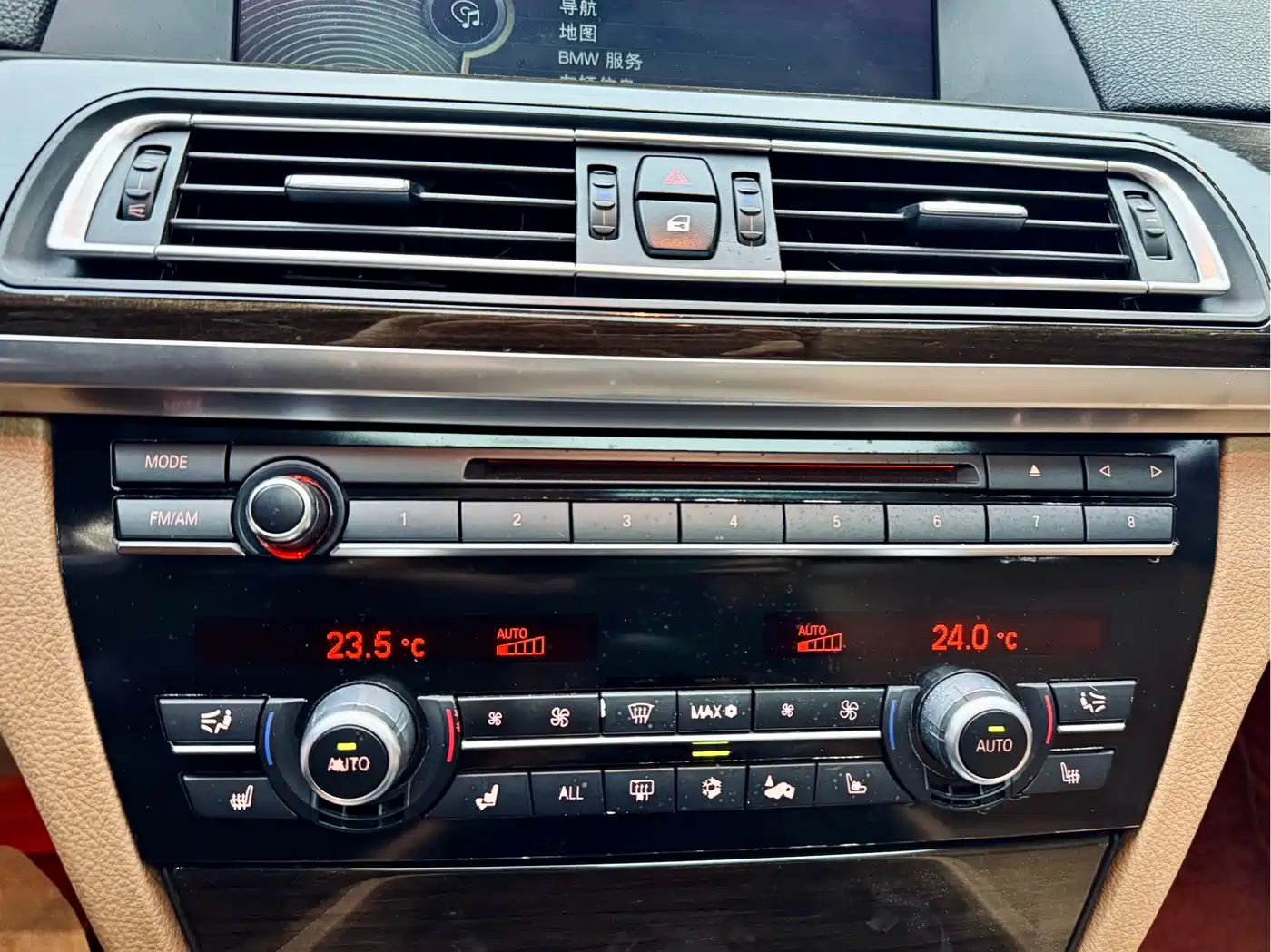 BMW 7 Series 2009 730Li Luxury фото 16