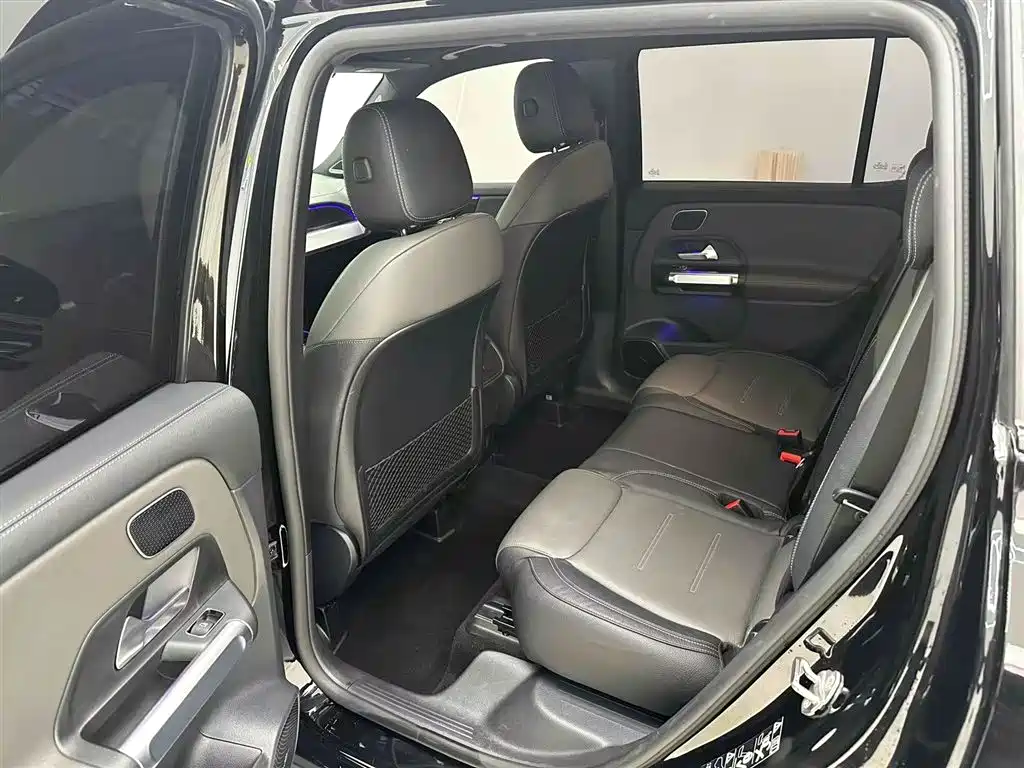 MERCEDES-BENZ GLB AMG