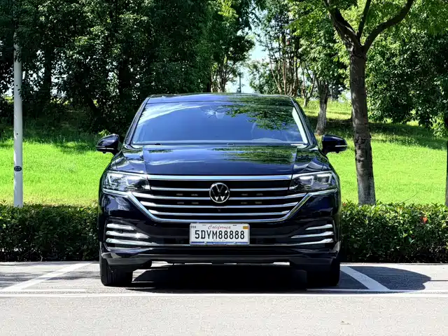 Volkswagen Viloran 380TSI, Премиум Драйв