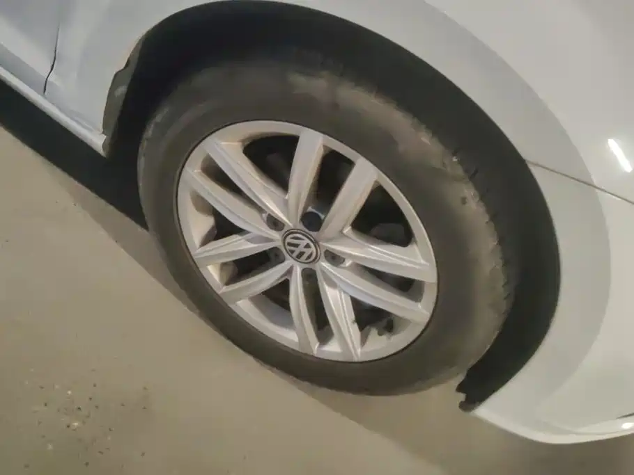 Фото 6 - Volkswagen Golf