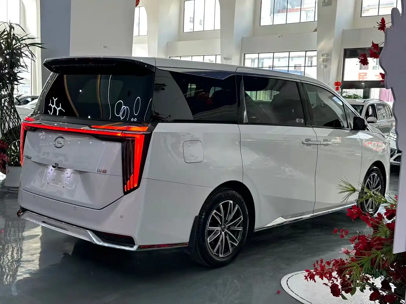 GAC Trumpchi Trumpchi M8 2023 Master Series 390T Flagship Edition фото 7