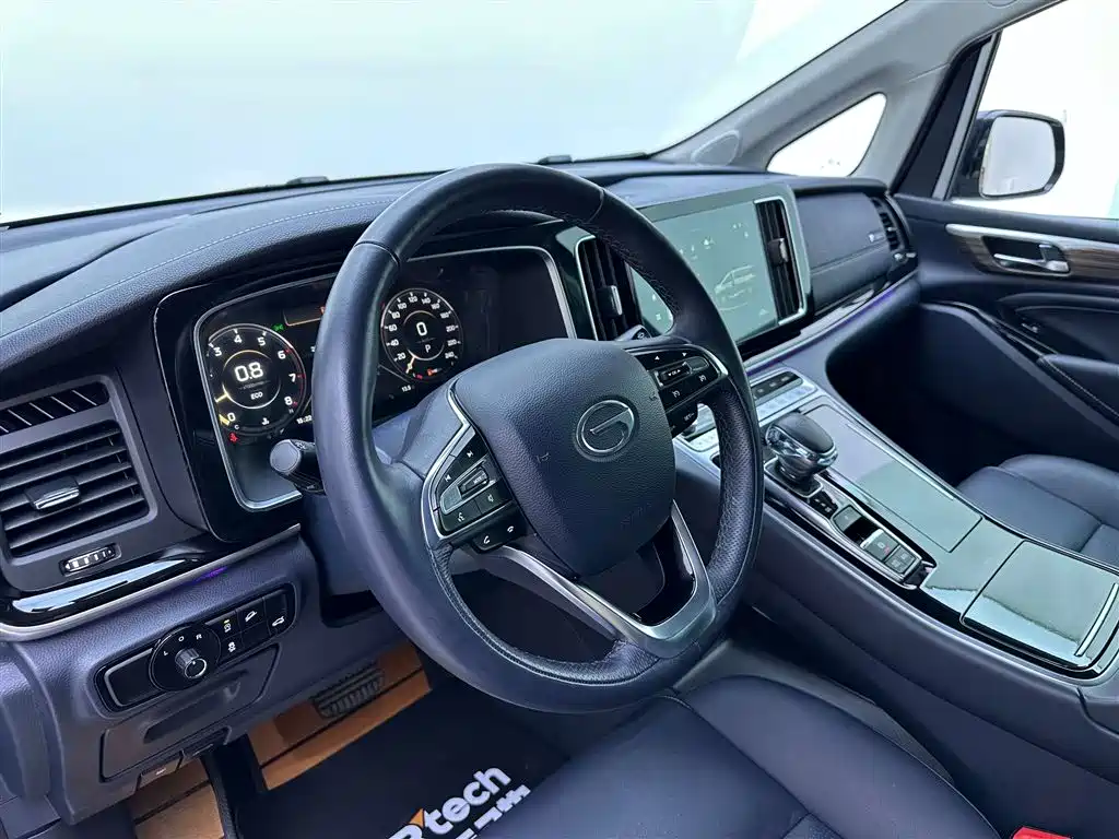 GAC Trumpchi Trumpchi M8 2021 Leader Series 390T Supreme Welfare Edition фото 25