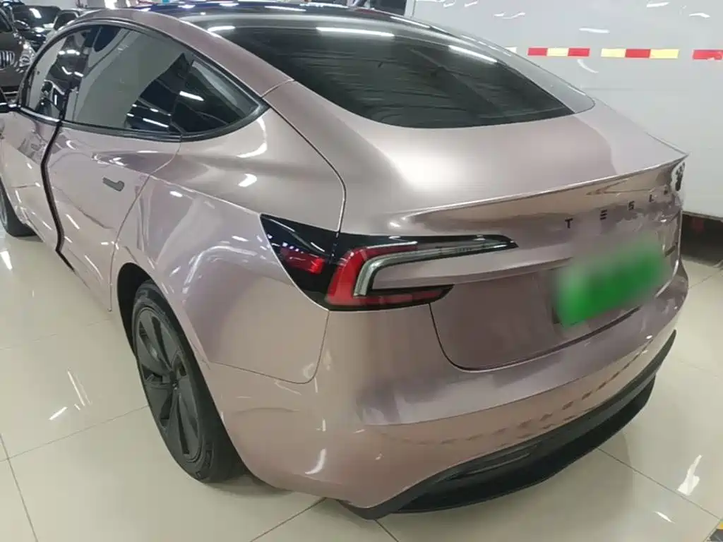 Фото 5 - Tesla Model 3