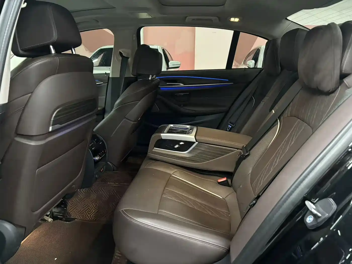 Фото 5 - BMW 5 Series