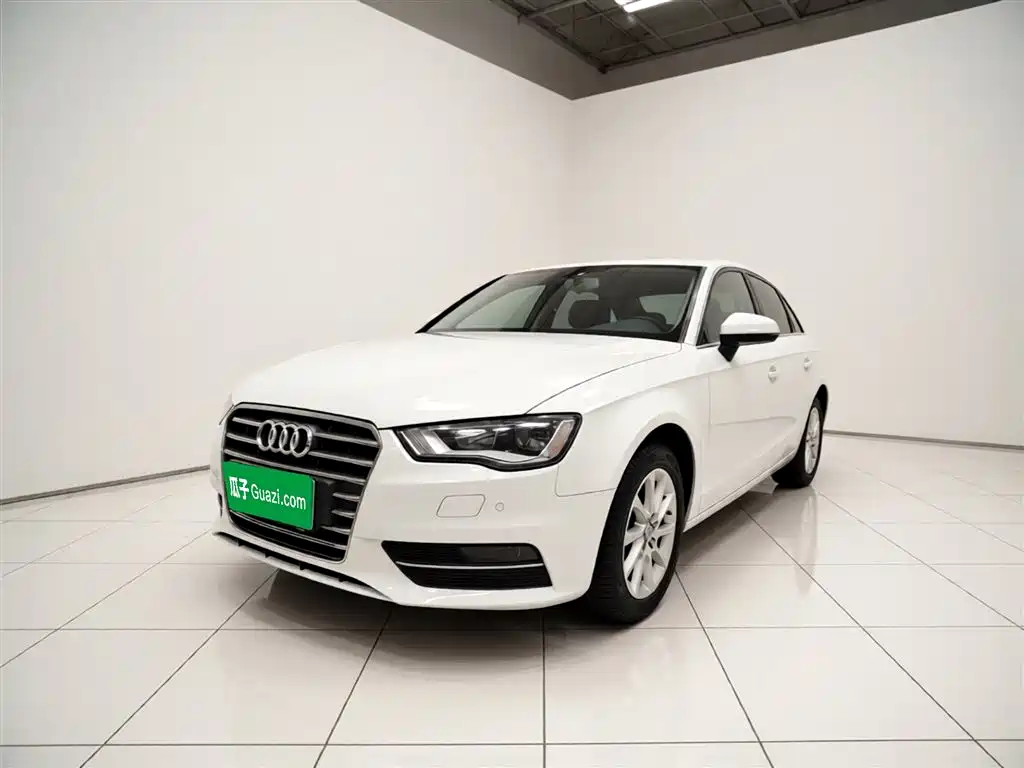 Audi A3 2016 Sportback 35 TFSI Progressive фото 2