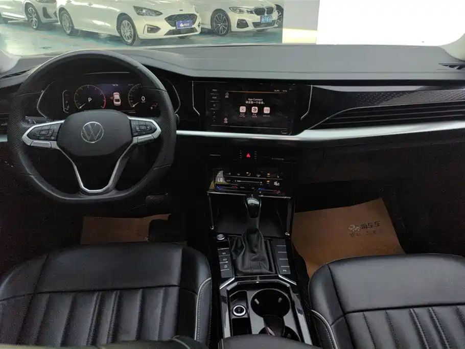 Volkswagen Passat 2022 330TSI Elite Edition фото 12