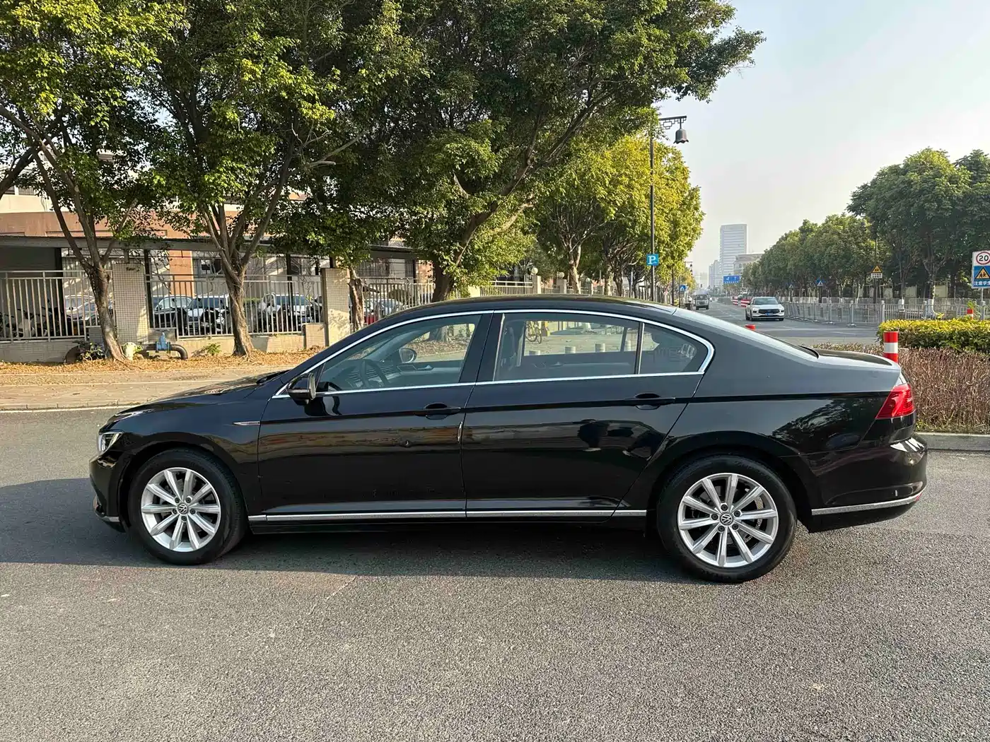 Volkswagen Magotan 2018 280TSI DSG Leading фото 7
