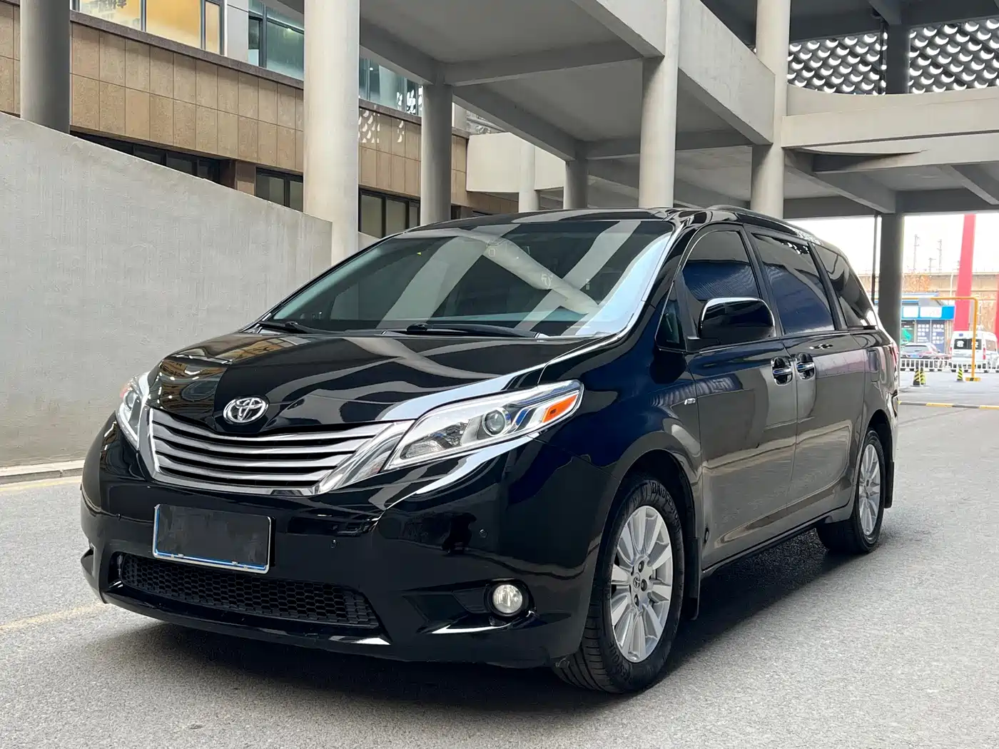 Toyota Sienna 2015 3.5L 4WD L