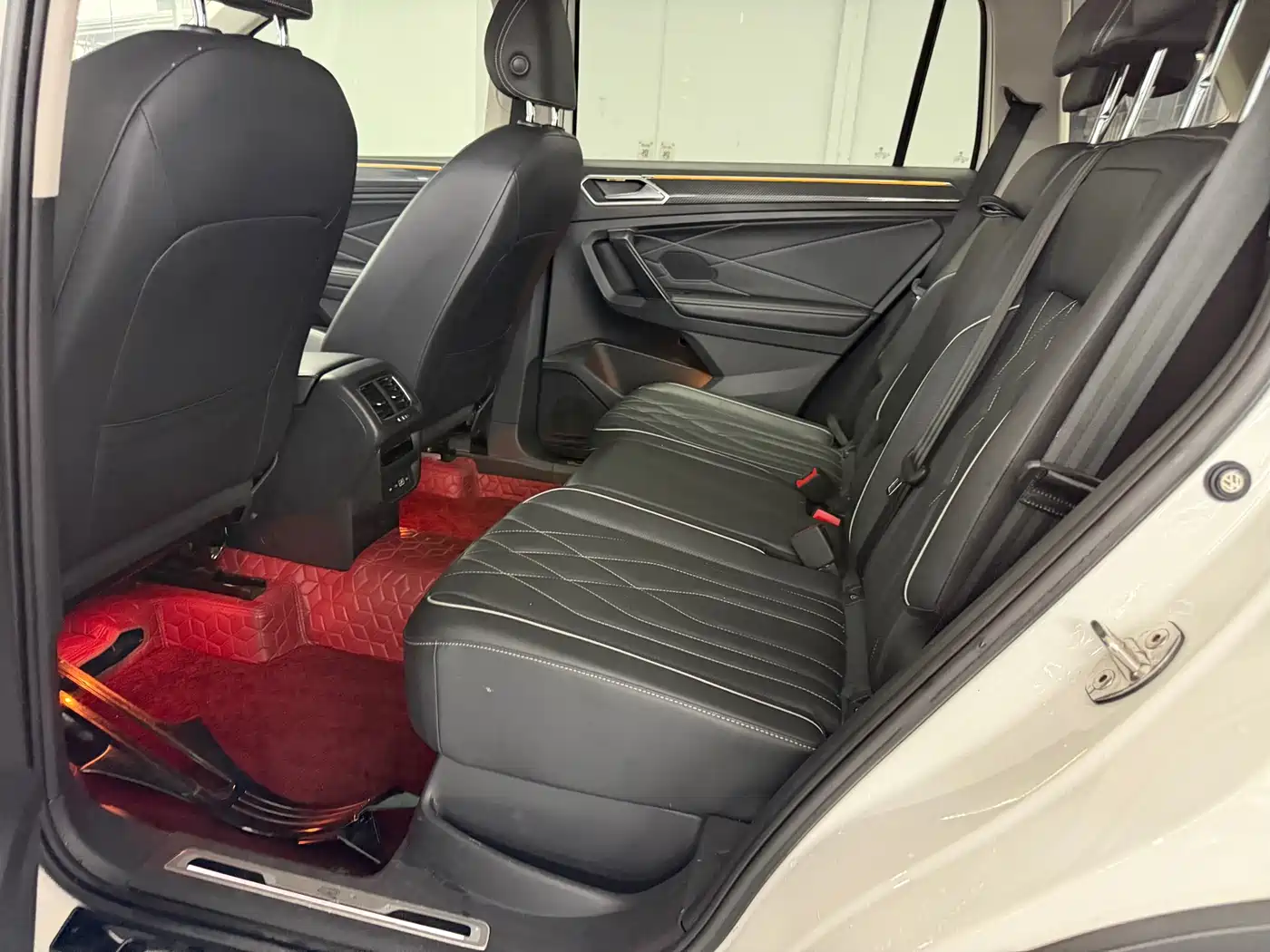 Volkswagen Tiguan L 2022 330TSI Auto 2WD R-Line Premium Edition фото 5