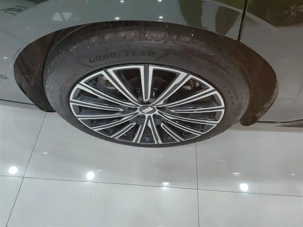 Geely Galaxy Galaxy Xingyao 8 2025 130km EM-P Starship Edition фото 8