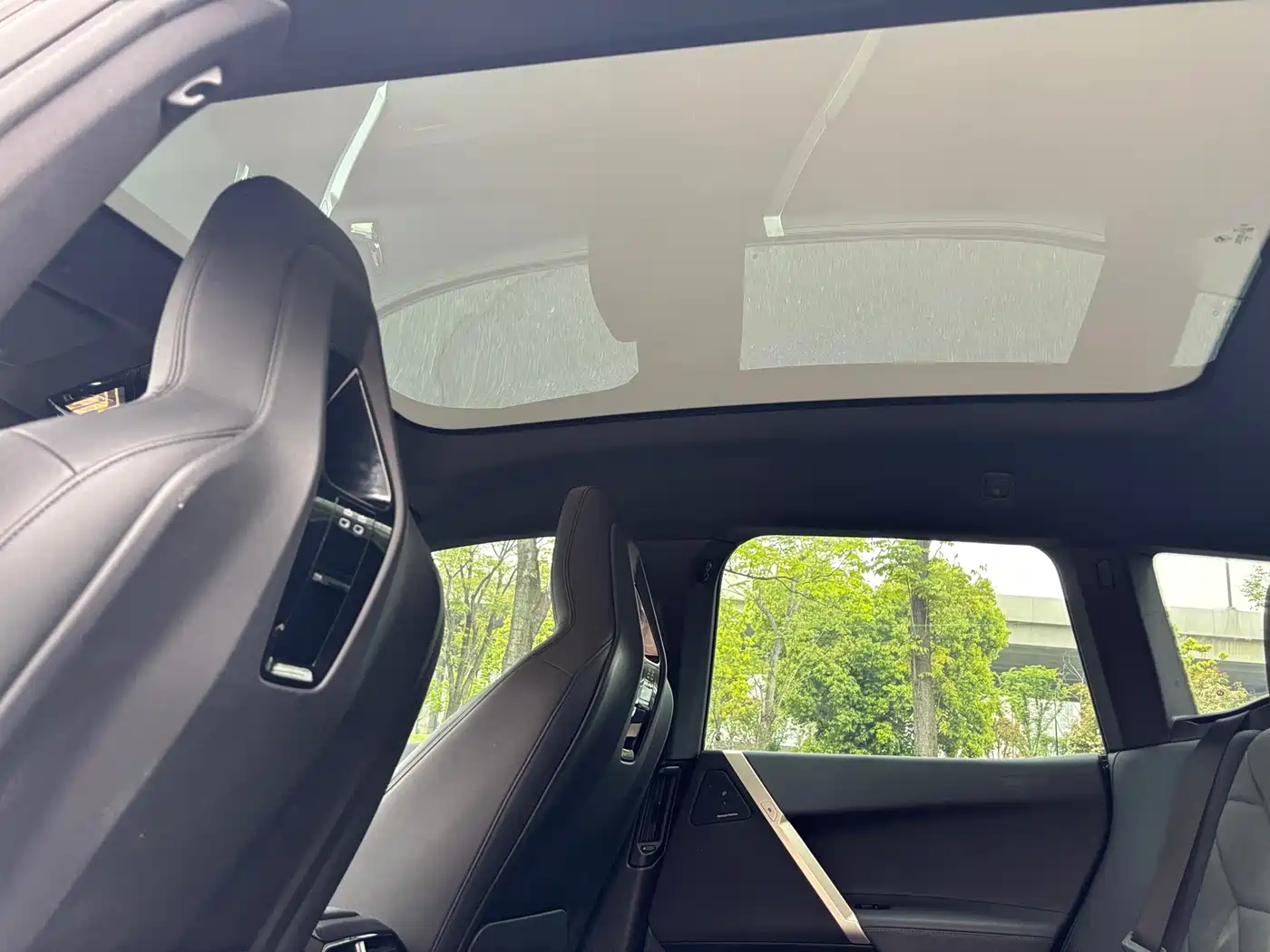 BMW iX 2022 xDrive40 фото 11