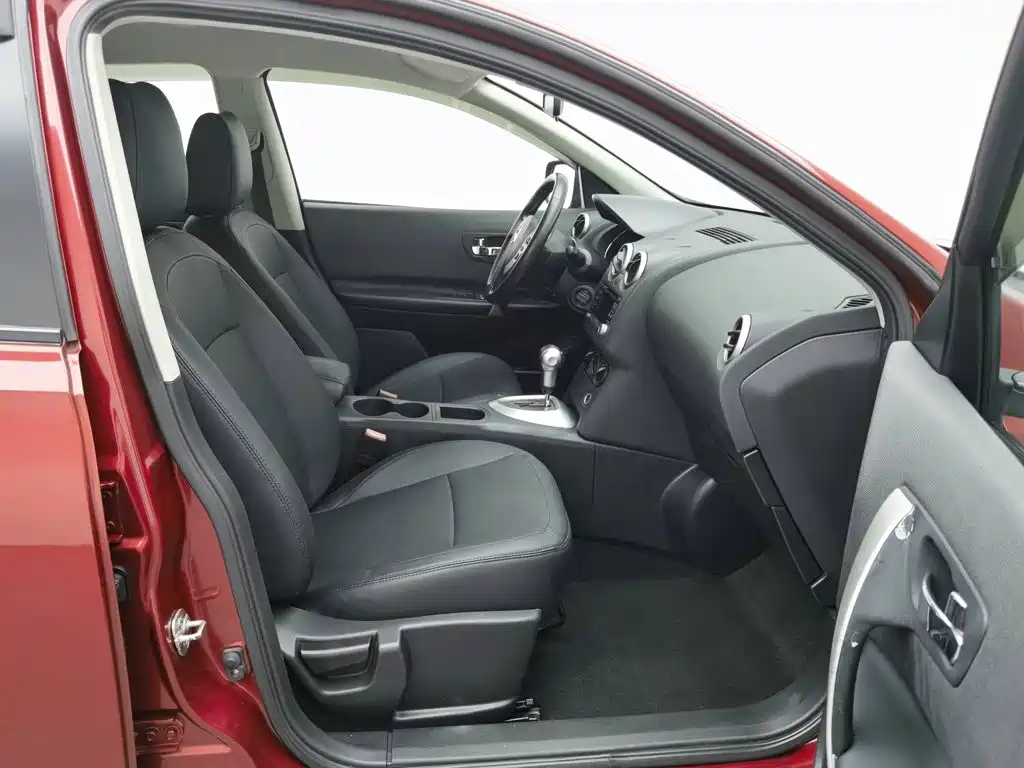 Nissan Qashqai 2013 2012 2.0XL Fire CVT 2WD