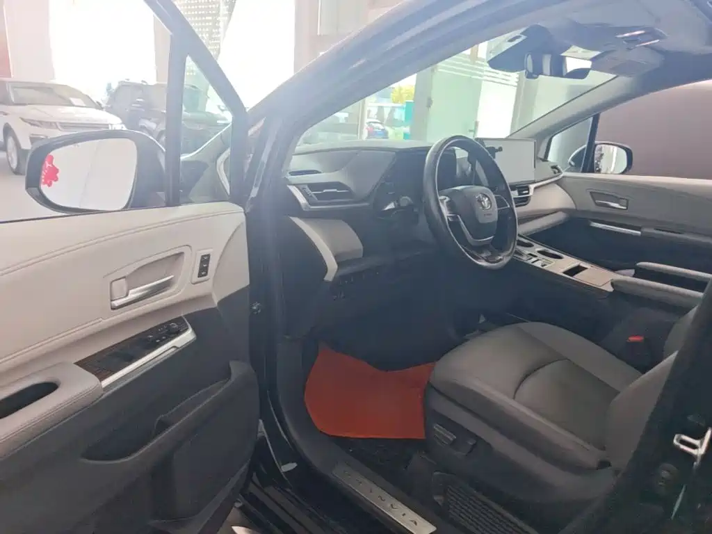 Toyota Granvia 2023 2023 2.5L Hybrid Prestige PLUS Edition