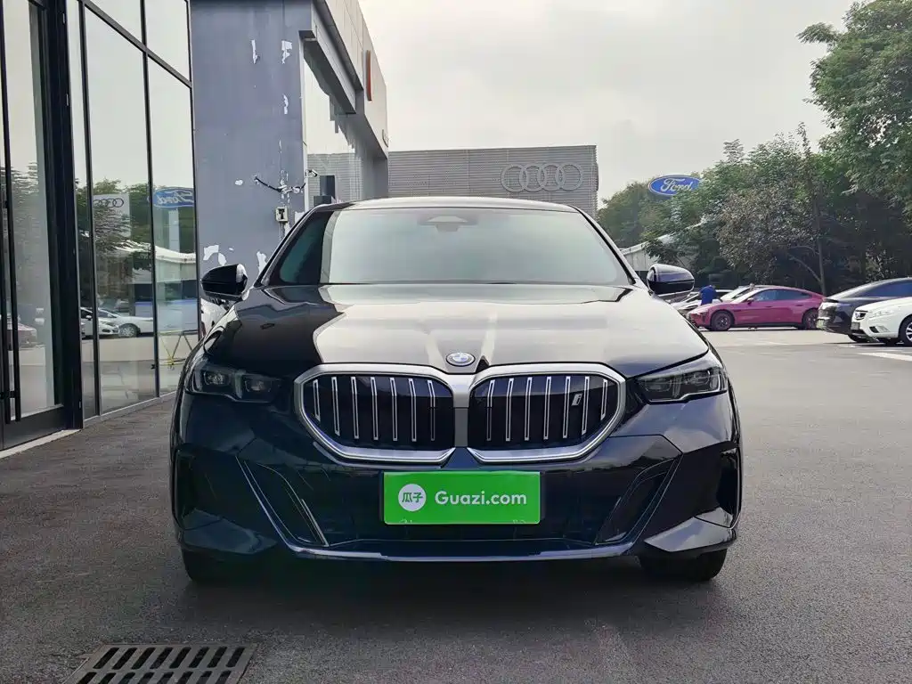 BMW i5 2026 2025 eDrive 40L M Sport Package