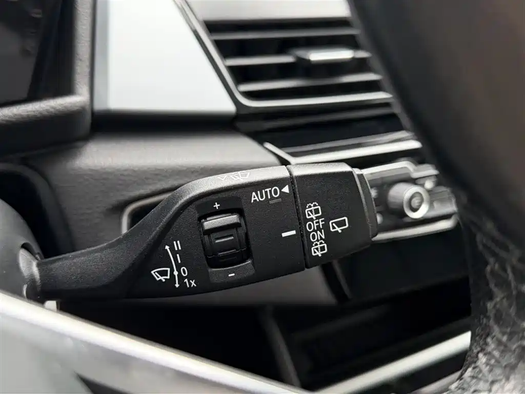 BMW 2 Series Touring 2016 220i Leading Model фото 14