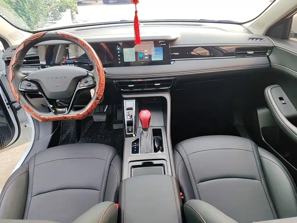 Roewe i5 2025 2023 1.5L CVT Luxury Edition