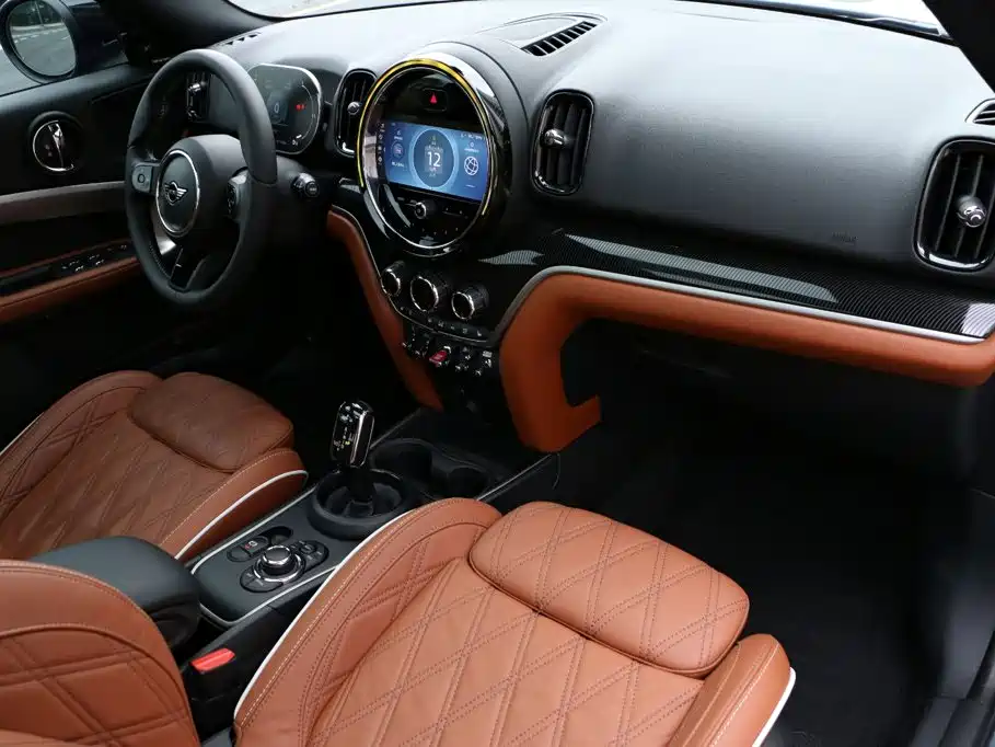 MINI COUNTRYMAN 2024 2023 Facelift 2.0T COOPER S ALL4 Connoisseur