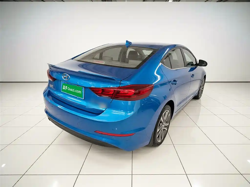 Hyundai Elantra 2016 Model 1.6L Automatic Smart Elite фото 7