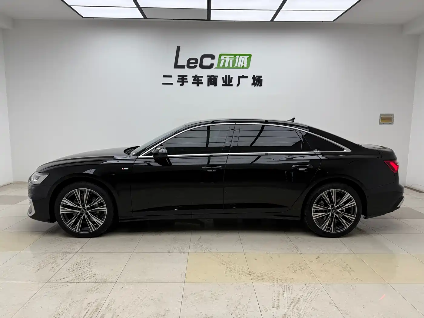 Audi A6L 2024 40 TFSI Luxury Dynamic фото 4