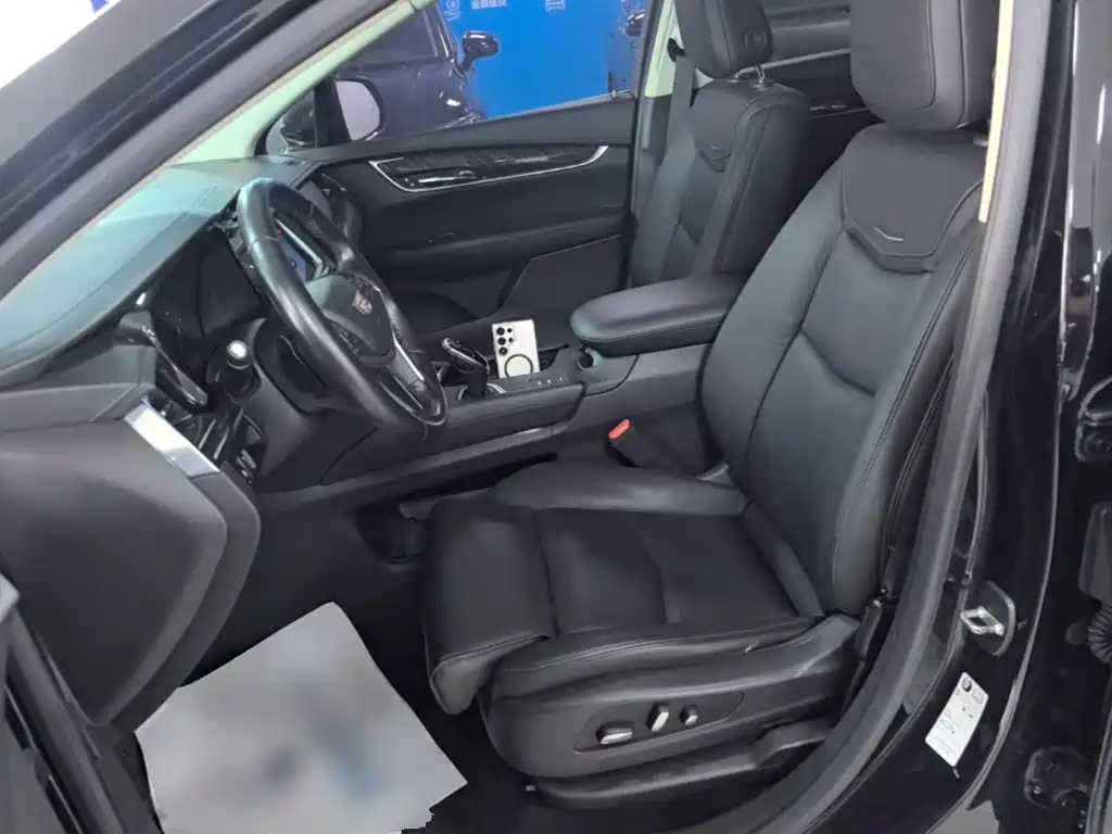 Cadillac XT5 2016 2016 28T AWD Luxury Model