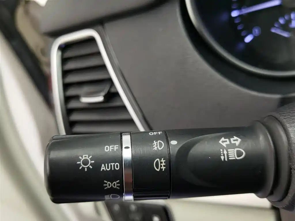 Haval H6 Coupe 2015 Model Blue Label 2.0T Manual 2WD Elite фото 21