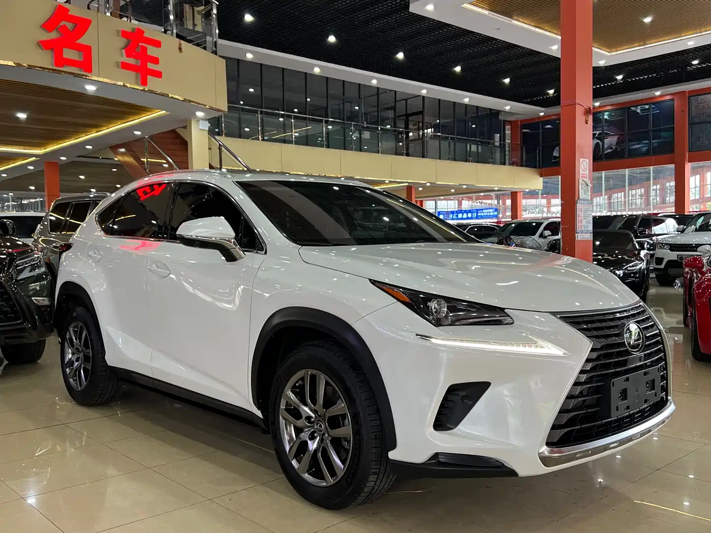 Lexus NX 2017 300 AWD Sharp Style Edition фото 3