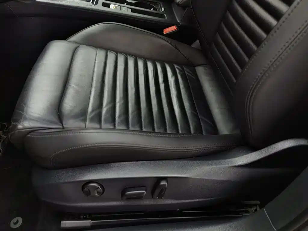 Volkswagen Magotan 2019 330TSI DSG Luxury China V фото 20