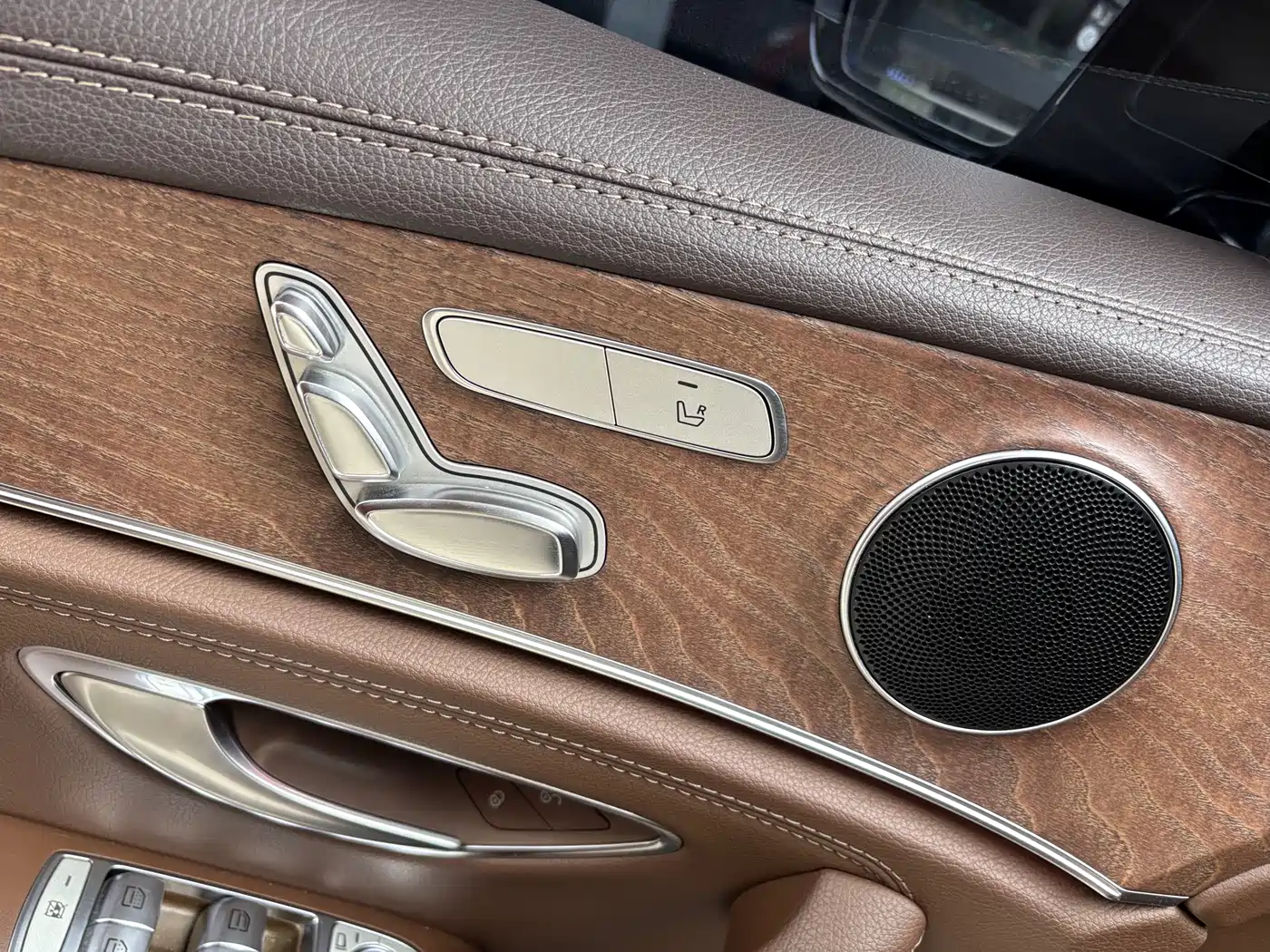 Mercedes-Benz E-Class 2018 E 200 L фото 32