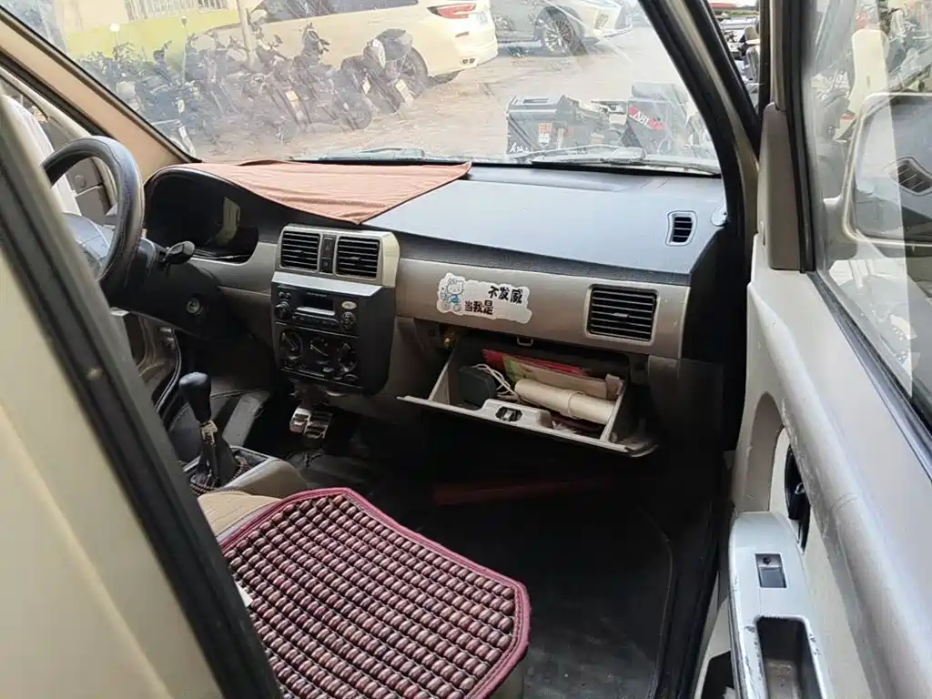 Wuling Motors Wuling Rongguang 2013 2012 1.5L Extended Standard Model