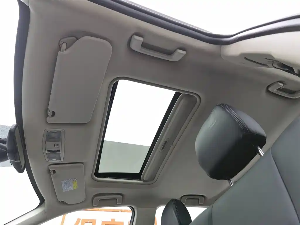 Mitsubishi Outlander 2019 2.4L 4WD Deluxe Edition 5-seater China V фото 14