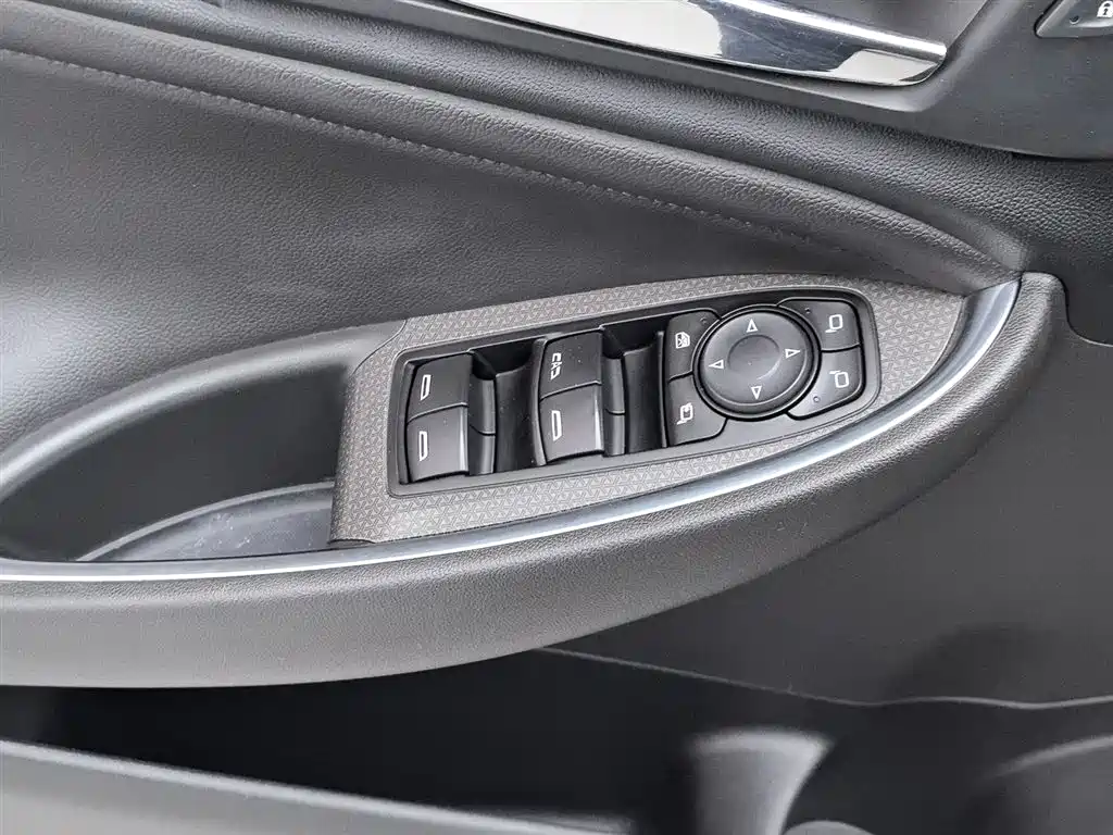 Chevrolet Malibu XL 2022 535T Auto Sharp Dynamic Edition фото 9