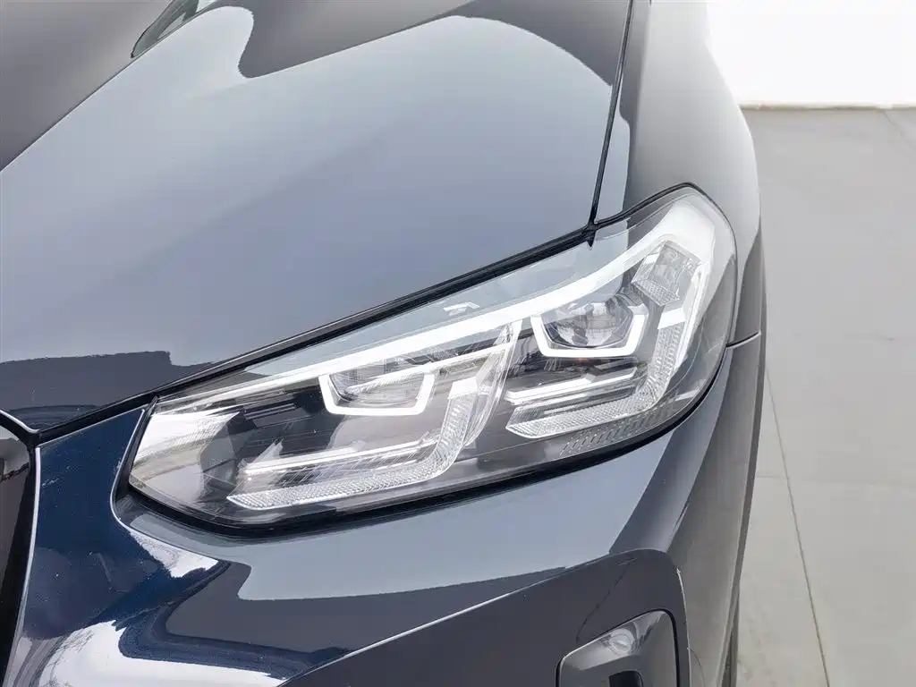 BMW X3 2022 Facelift xDrive30i Leading M Shadow Edition фото 7
