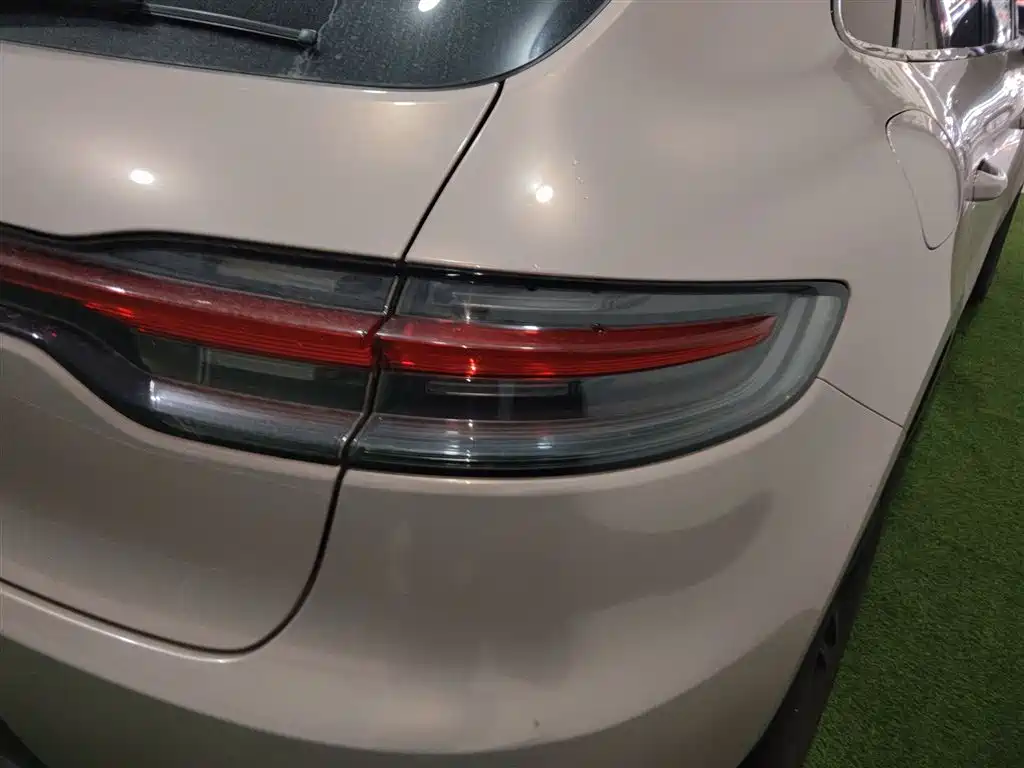 Porsche Macan 2018 Macan 2.0T фото 24