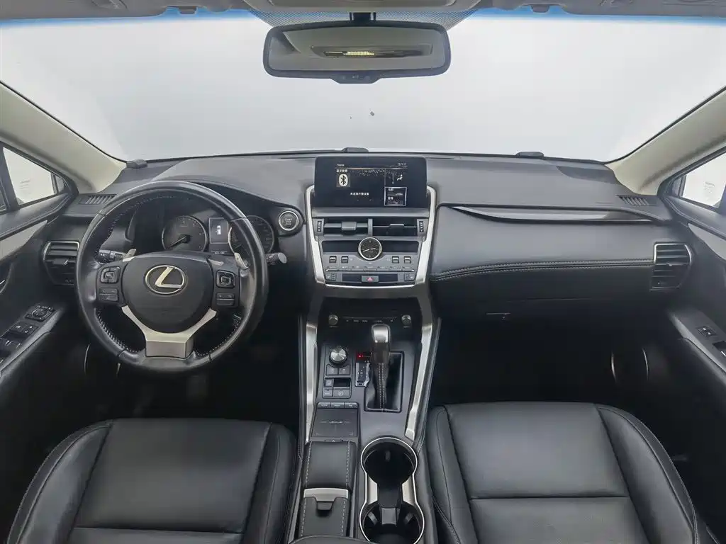 Lexus NX 2018 Model 300 FWD Fengxing Edition фото 5