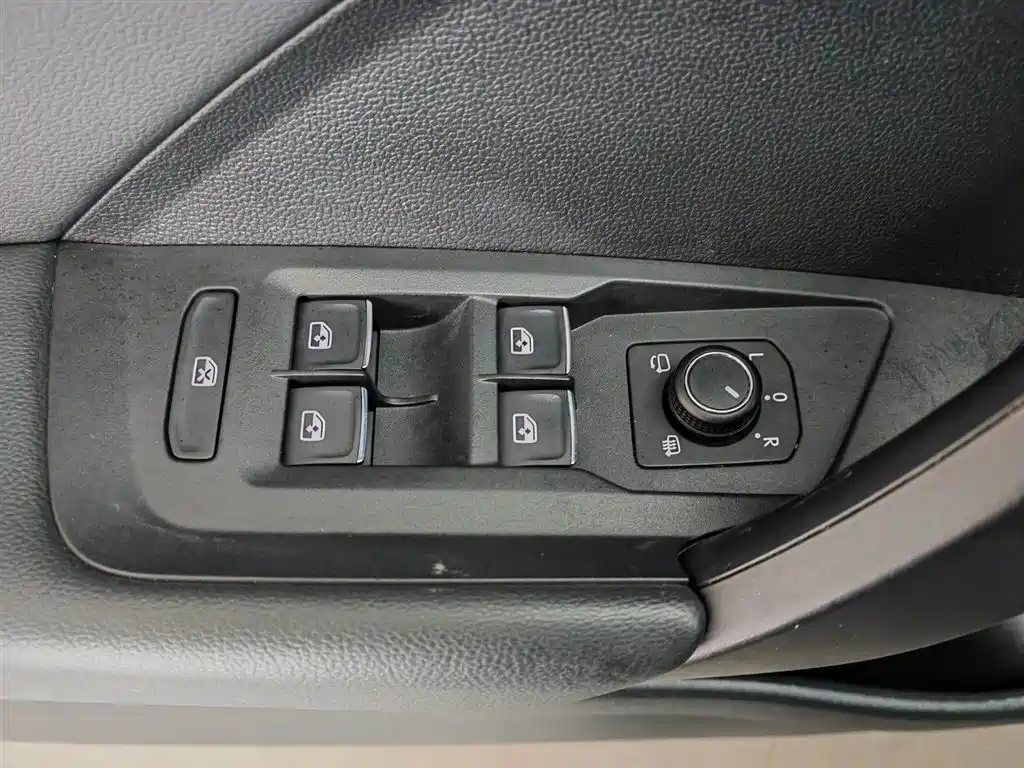 Volkswagen Tharu 2019 Model 330TSI 4WD Flagship Edition China VI фото 9