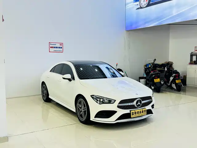 MERCEDES-BENZ CLA