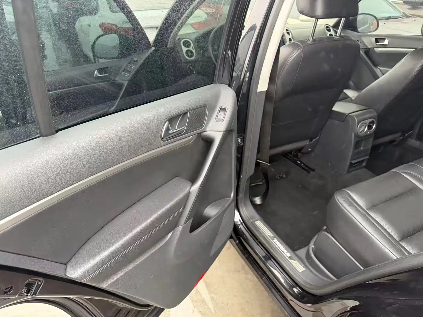 Volkswagen Tiguan 2015 1.8TSI Automatic 2WD Highline фото 8