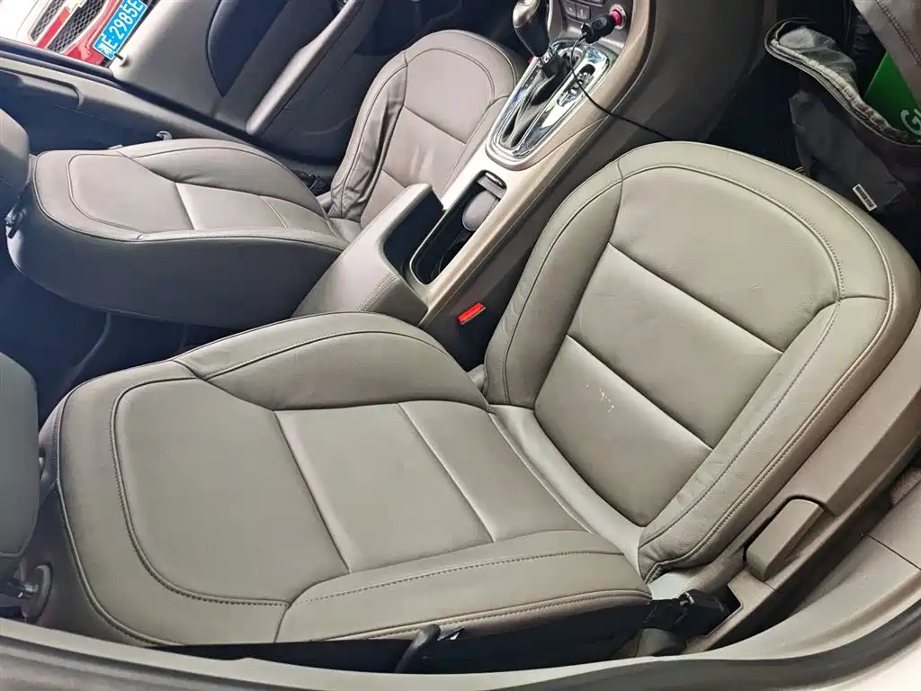 Chevrolet Malibu 2014 2.0L Automatic Luxury фото 25