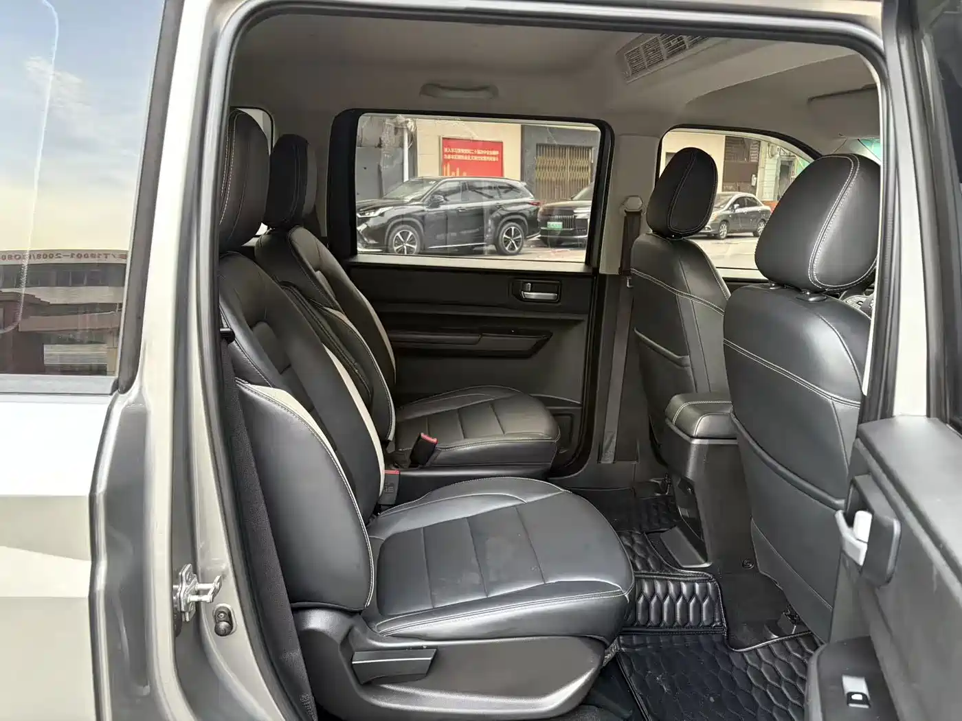 Wuling Motors Wuling Hongguang PLUS 2019 2019 1.5T Manual Luxury 7-seater