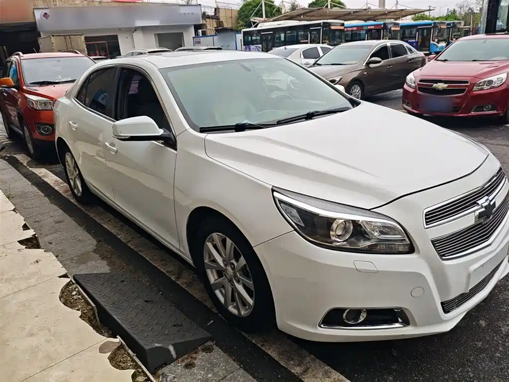 Chevrolet Malibu 2014 2.0L Automatic Luxury фото 4