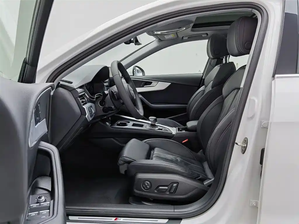 Audi A4L 2020 40 TFSI Luxury Dynamic фото 10