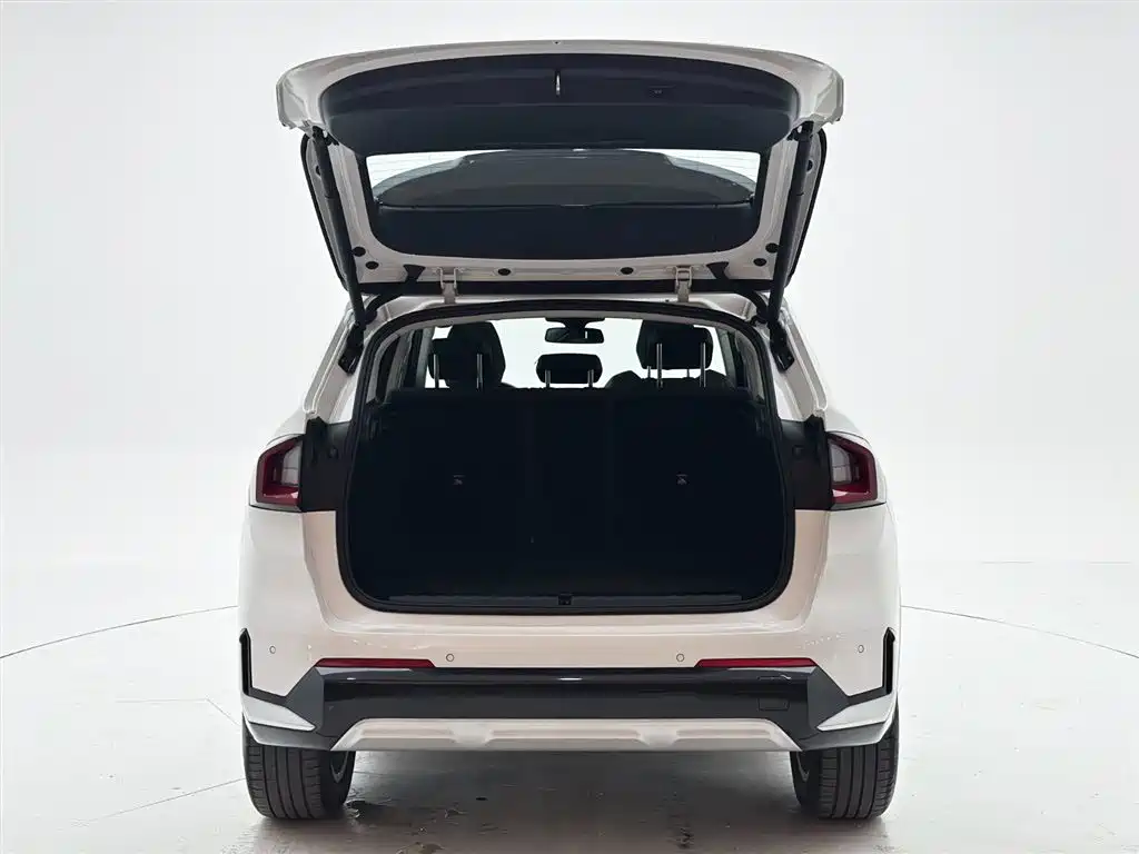 BMW X1 2023 sDrive20Li X Design Package фото 8